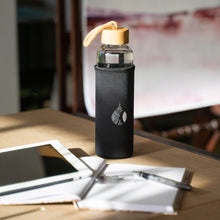 Load image into Gallery viewer, KURO-Bō Gō-Ecō Glass Water Bottle (550ml)